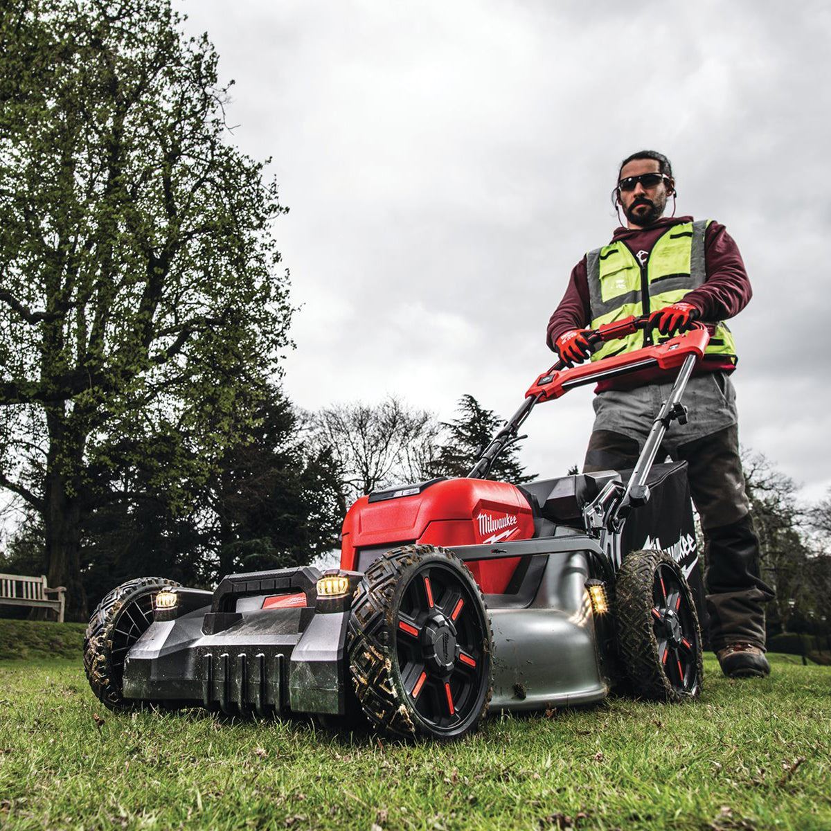 Milwaukee M18F2LM53-0 36V FUEL Brushless 53cm Self Propelled Lawn Mower Body Only 4933479584
